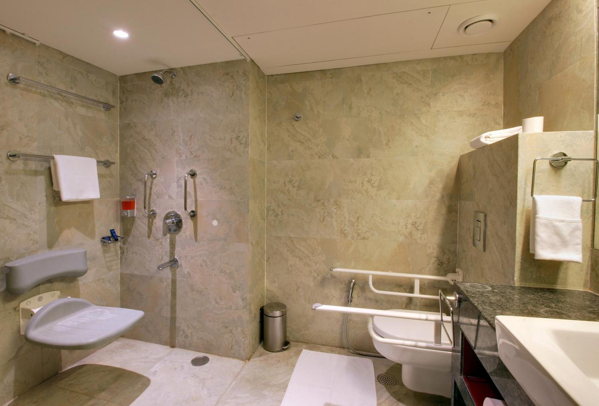 Hotel Temple Tree 5*